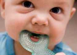 У ребенка текут зеленые сопли и лезут зубы