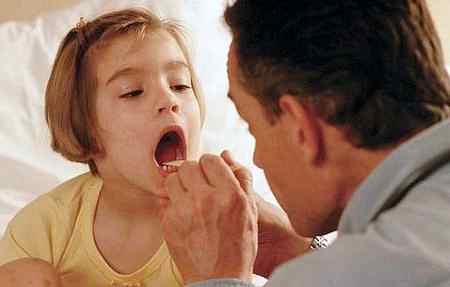 Хлорофиллипт в нос ребенку при зеленых соплях