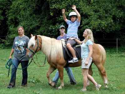 Лечение лошадьми детей в москве