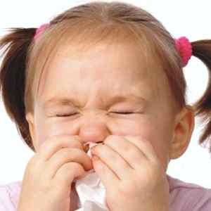 У ребенка неделю заложен нос чем лечить