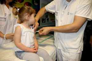 Ребенок капризничает после прививки от гепатита