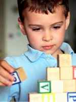 Как распознать аутизм у ребенка 2 лет