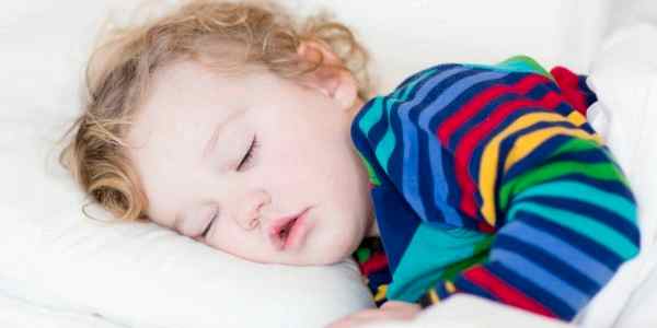 У ребенка мокрый кашель после сна