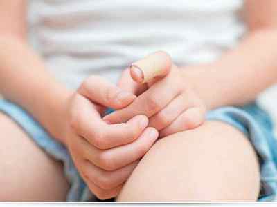 Панариций пальца у ребенка фото