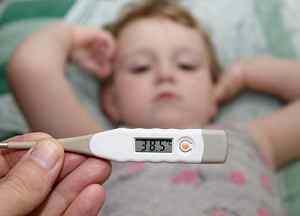 Ребенку 2 месяца температура 38 без симптомов