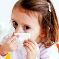 У ребенка заложен нос температура