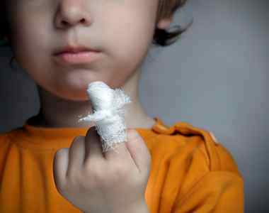 Ушиб пальца руки у ребенка лечение