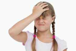 У ребенка часто болит голова лоб