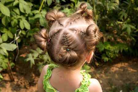 Прически на средние волосы детям косички